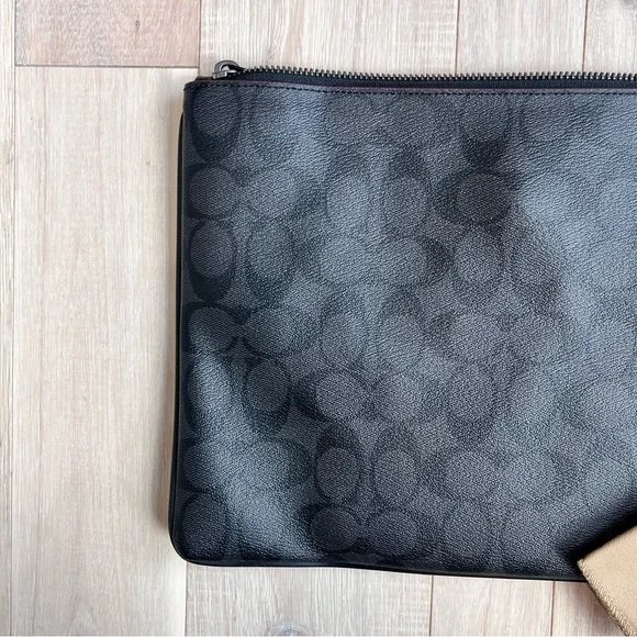 NWOT Coach Large Pouch Signature Canvas Shad - Picture 4 of 16